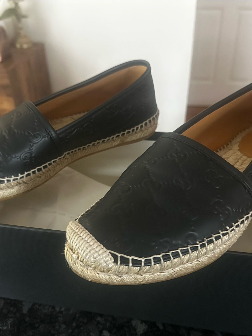 Gucci Black Embossed Leather Espadrilles with Jute Trim - Picture 3 of 11